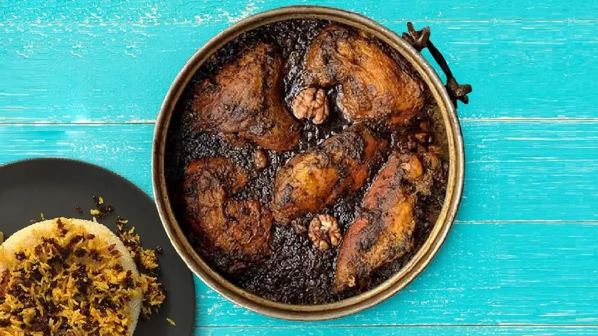 طرز تهیه مرغ ترش؛ غذای اصیل شمالی با طعمی بینظیر
