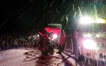 گرفتار شدن118زن و مرد و کودک در برف و کولاک 