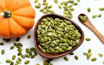 فواید سلامتی و کاربردهای درمانی تخمه کدو