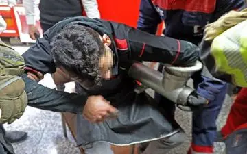 چرخ‌گوشت دست جوان ۱۹ ساله مشهدی را خورد