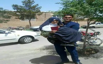 عکس/ صحنه ای زیبا از انتخابات 96