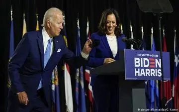 اعلام درآمد و مالیات رئیس جمهور آمریکا و معاونش