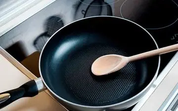 این افراد به هیچ وجه از ظروف چدنی استفاده نکنند