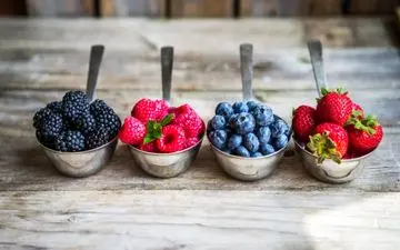 اگر تمام روز می نشینید، ۹ ماده غذایی را حتما بخورید