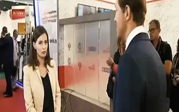 اتفاق غیرمنتظره برای یک خبرنگار + فیلم