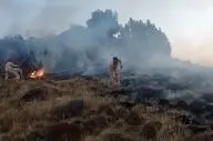 «سیه‌چل» ایلام همچنان در آتش می‌سوزد/ اعلام نیاز به بالگرد آبپاش