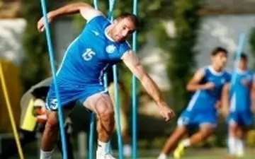 مگویان و یکی از دو کریمی استقلال از لیست خارج می شوند