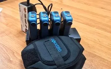 هدست‌های جدید داوران دربی ۱۰۲ رسید 