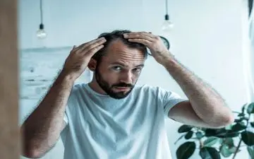 یک اتفاق استرس‌زا برای شروع روند ریزش مو کافی است