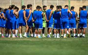 استقلال در همه نقاط به جز خط دروازه نیاز به بازیکن دارد/امیدوارم پین بتواند روند خوبی در تیم ایجاد کند
