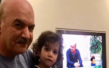 دختر مهناز افشار در آغوش آقای مجری