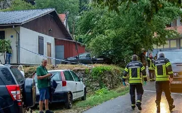 مرد مسلح پس از قتل عام خانواده‌اش عابران پیاده را به رگبار بست 