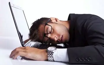 ضعف، بی حالی و خستگی مداوم؛ علت چیست؟