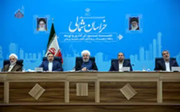 روایت عجیب روحانی از مبارزه با ملخ‌های مهاجم در ۱۲ استان کشور!