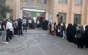 موج دوم حضور مردم ایلام در پای صندوق‌های رای + ویدئو