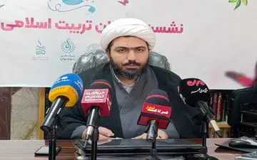 راه مقابله با فتنه دشمنان، تربیت نوجوانانی مومن و‌خداجوست