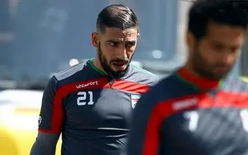 دژاگه آمد، اما در تمرینات گروهی حاضر نشد