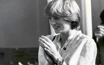 چرا پرنسس دیانا دو ساعت به دستانش می بست+عکس