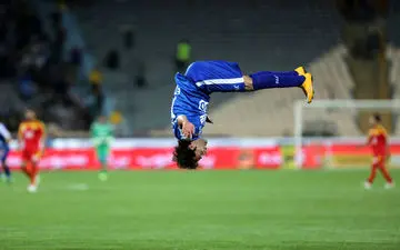  پایان قصه مهاجم آبی‌ها با استقلال