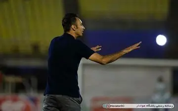 رضا عنایتی به شاگردانش یک روز استراحت داد