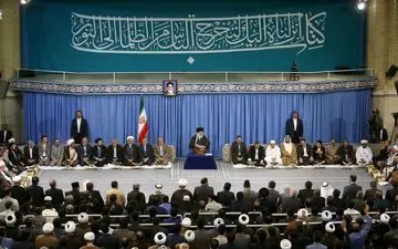 ایران با عمل به قرآن مقابل امریکا ایستاده و پیشرفت کرده است