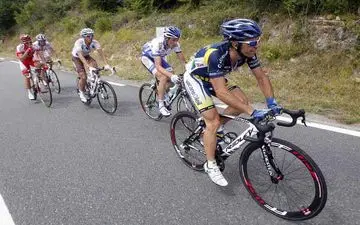 پاهای یک دوچرخه‌سوار بعد از مسابقات + عکس