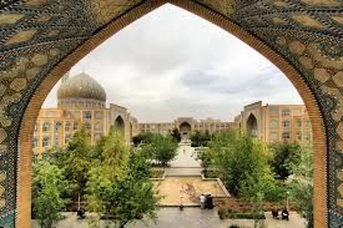 نقش حوزه علمیه قم در فعالیتهای اجتماعی و عامالمنفعه