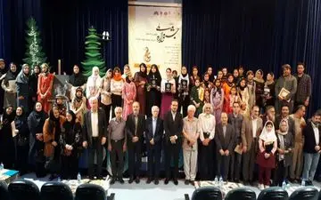 برگزاری آیین پایانی جشنواره ملی شعر و داستان "استاد محبت" و "اعطای نشان محبت" در کانون کرمانشاه