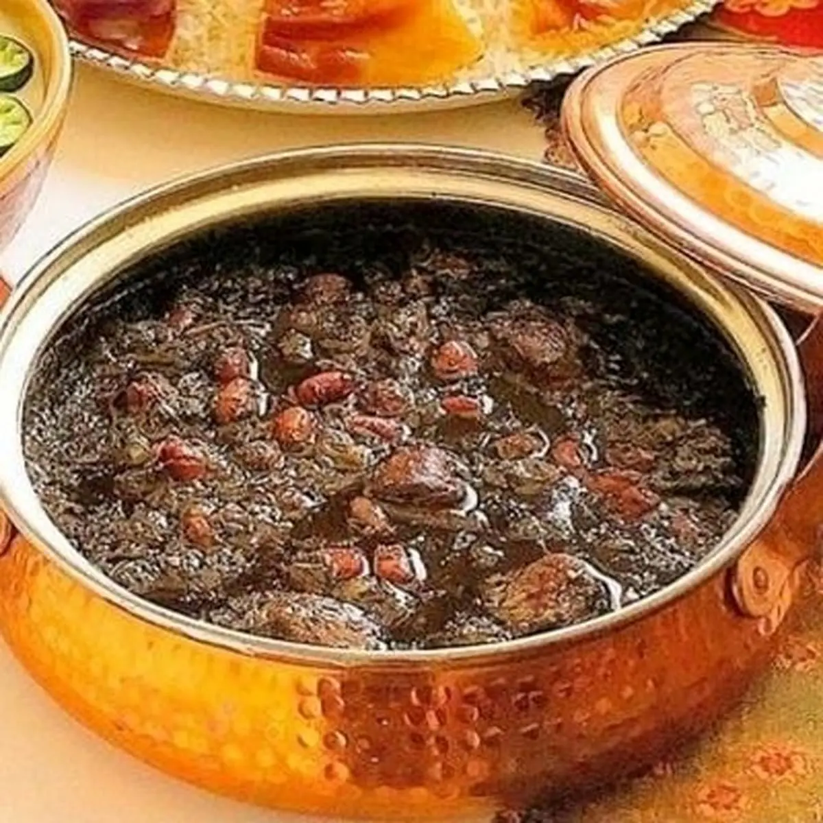به این روشی که میگم یک قرمه سبزی حرفه‌ای درست کن | راز خوشمزگی قرمه سبزی لو رفت