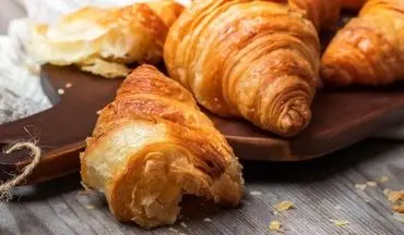 طرز تهیه کروسان خانگی کره‌ای با بافتی پف‌دار و ترد