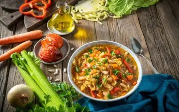 طرز تهیه آبگوشت باقلا جنوبی؛ غذای سنتی و خوشمزه با طعمی متفاوت