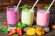 طرز تهیه ۲ مدل نوشیدنی میوه‌ای خنک؛ طراوت‌بخش روزهای گرم تابستان
