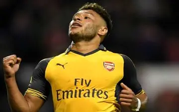 چمبرلین راهی آنفیلد شد