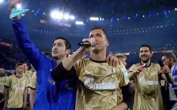 حواشی جشن قهرمانی زنیت با حضور سردار آزمون + فیلم