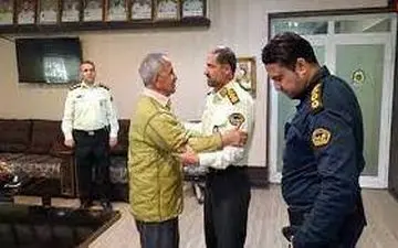 نجات یک خانواده از میان شعله‌های آتش با فداکاری مامور پلیس + عکس 