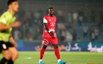 فیلم| ضربه خطرناک بیفوما که از روی خط دروازه گل گهر برگشت داده شد