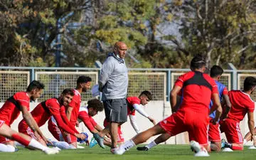 اسدی:تراکتور قدر موقعیتی که دارد را نمی‌داند!