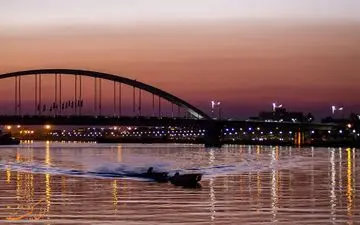 چه قطارهایی در مسیر ریلی خرمشهر وجود دارند؟