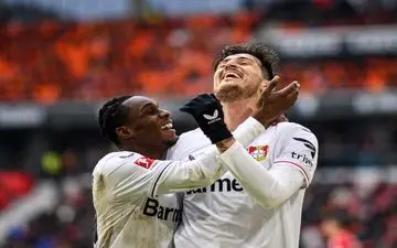 عکس| سردار آزمون باعث خوشحالی دیوانه وار سرمربی لورکوزن شد