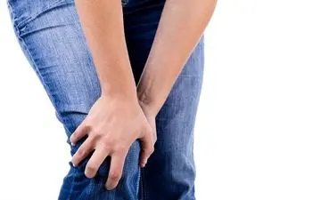 ۳ راهکار ساده طب سنتی برای صدای تق تق زانو