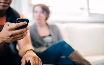 خیانت با دوست دختر اینترنتی مرد متاهل را بدبخت کرد
