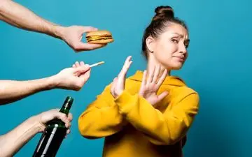 این 10 عادت بد را هر طور شده ترک کنید!/ از ما گفتن بود!