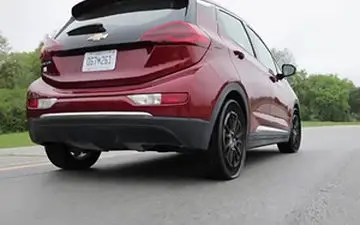 آزمایش لاستیک ضد پنچری توسط خودروسازان برجسته + فیلم