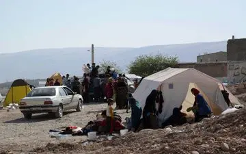 ارسال ۳۰ کامیون محموله کمک‌های مردمی ‌کرمانشاه به مناطق زلزله‌زده‌ 