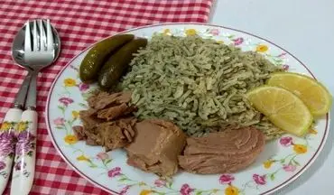 طرز تهیه سبزی پلو با تن ماهی؛ غذای فوری و خوشمزه به سبک مجلسی