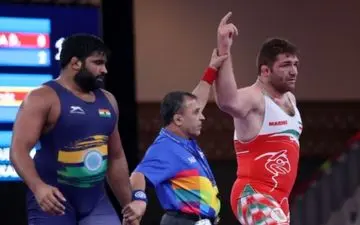 صعود پرویز هادی به نیمه نهایی/ مصاف با نایب قهرمان المپیک قبل از فینال