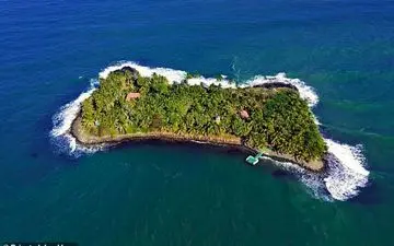 با پول یک آپارتمان، مالک یک جزیره شوید! جزیره‌ای بکر و رویایی با امکانات کامل در قلب کارائیب