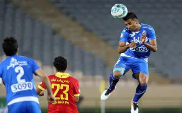 هافبک استقلال به سپاهان می‌رود؟ 