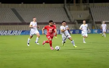  نیمه نخست دیدار تراکتور - پاختاکور با تساوی به پایان رسید