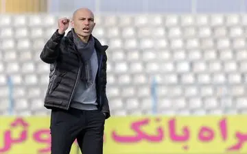  بیاتی‌نیا: از کی تا حالا از 70 متری پنالتی اعلام می کنند